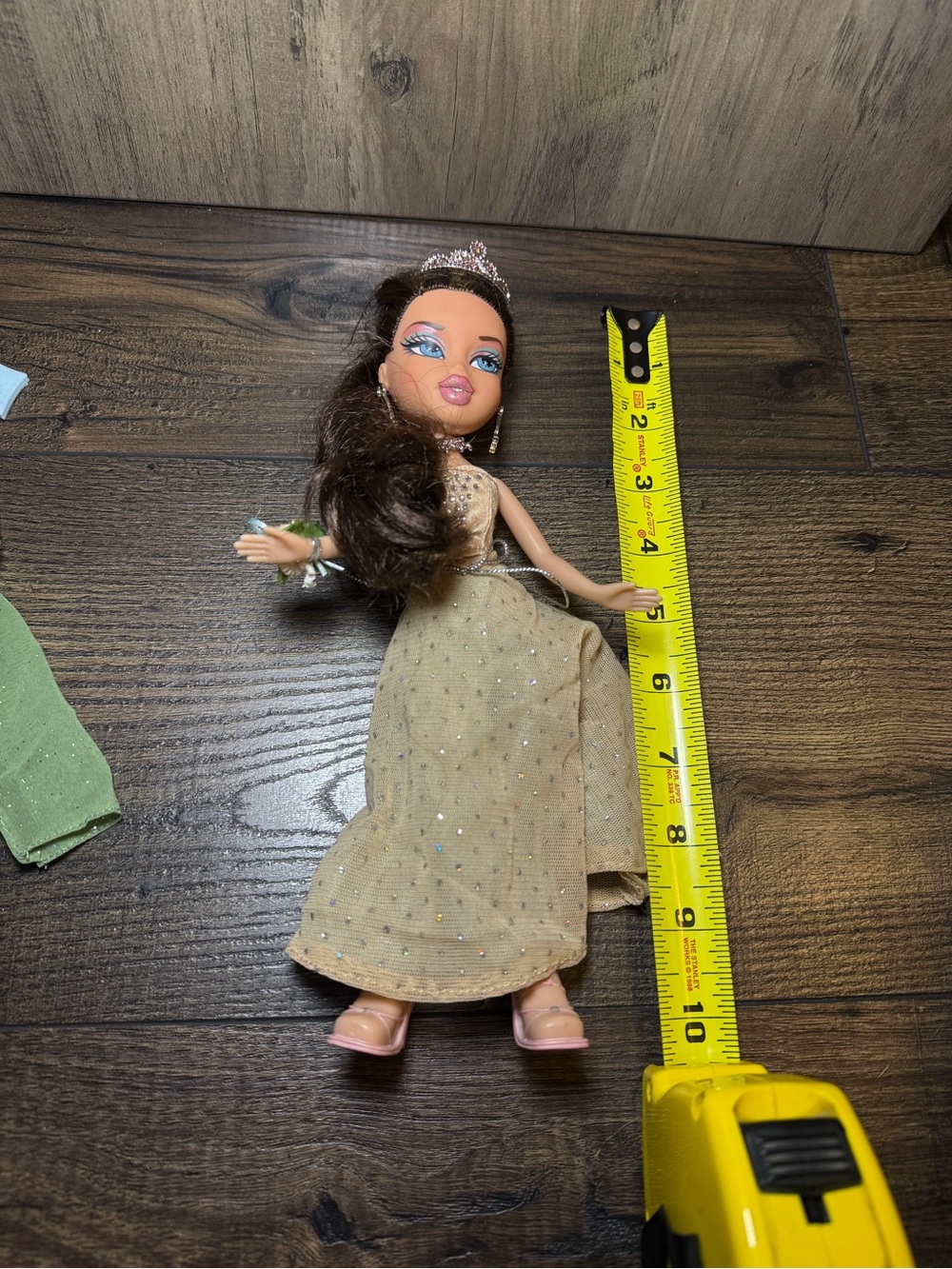 Vintage Bratz 2003 Formal Funk Dana Doll Limited Edition 2 Original Outfits Acc. - Picture 8 of 8